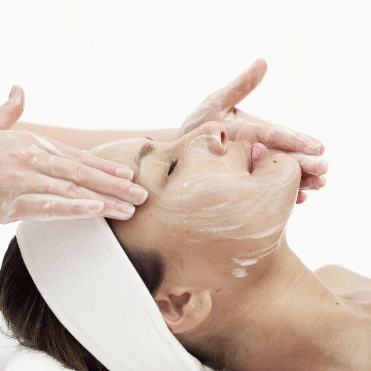Chemisches Peeling: Für welches Hautbild eignet es sich?